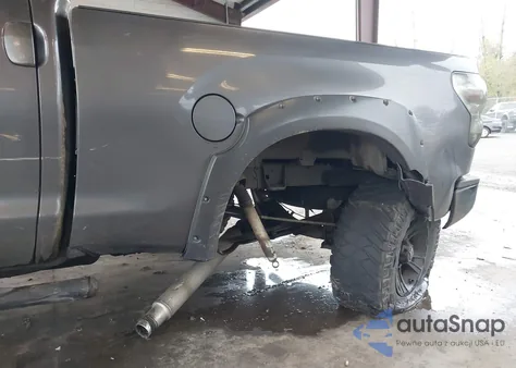 2013 Toyota Tundra Grade 4.6L V8 z USA, uszkodzony, nr VIN 5TFUM5F13DX044655